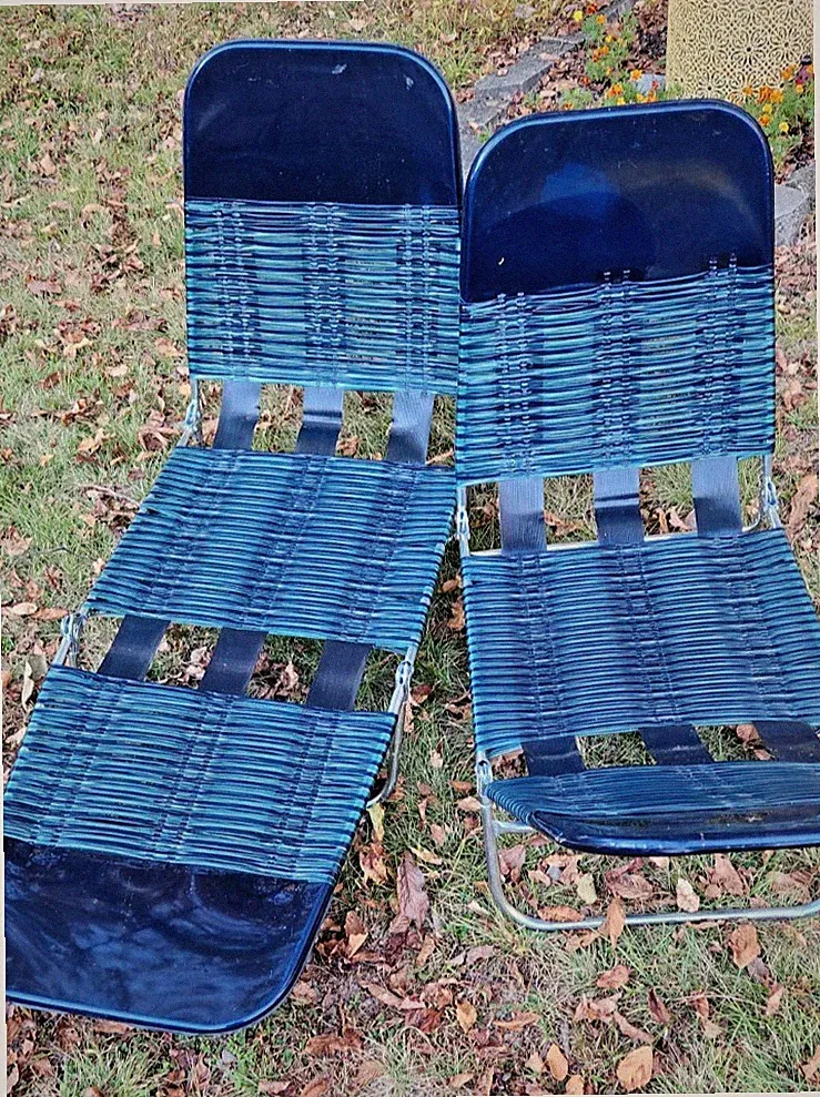 "Blue/Teal" Jelly Tube Vinyl Chaise Lounge Chairs Lawn Beach Vintage Never Used!