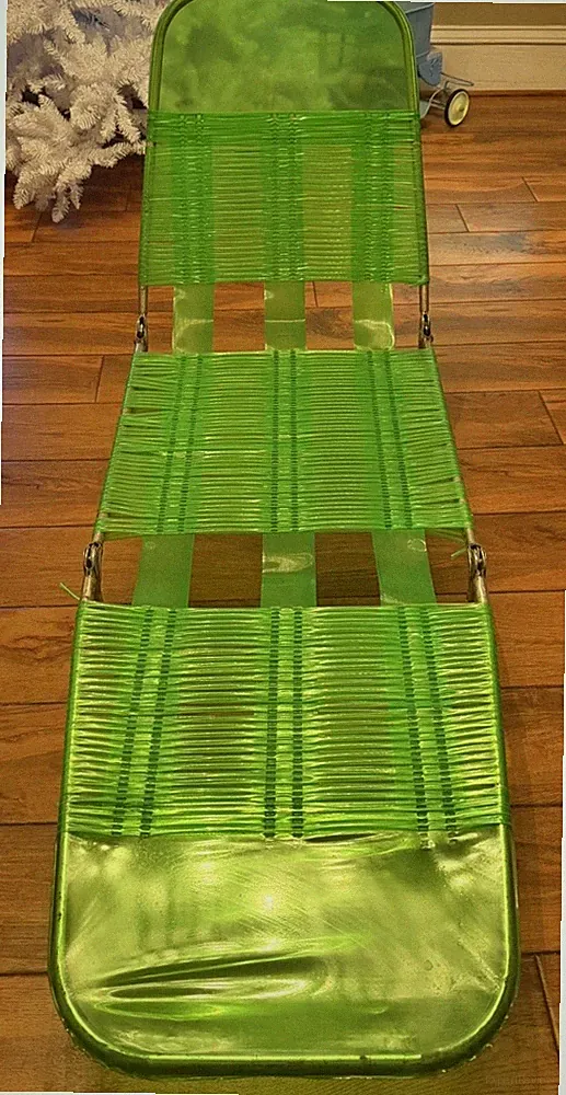 RETRO VINYL JELLY TUBE FOLDING CHAISE LOUNGE CHAIR~TRANSPARENT GREEN BEACH POOL